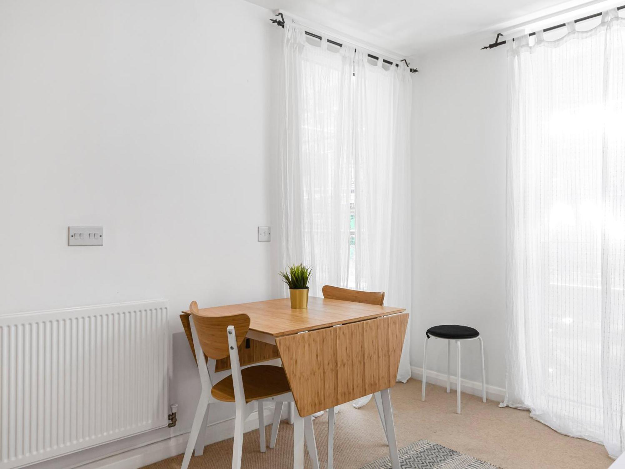 Pass The Keys Modern Tottenham Hale Apartment Perfect For Leisure London Exteriör bild